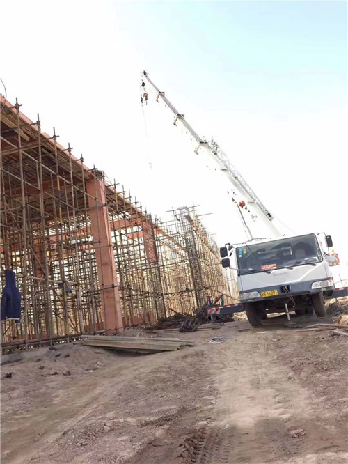 温岭市吊车作业的安全注意事项有哪些？